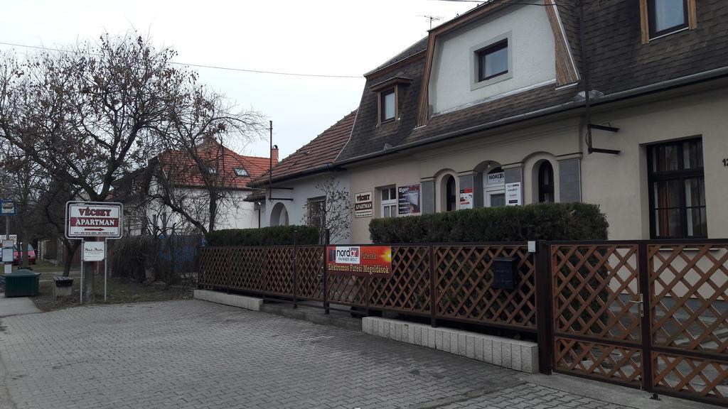 Vecsey Apartman Apartment Егер Екстериор снимка