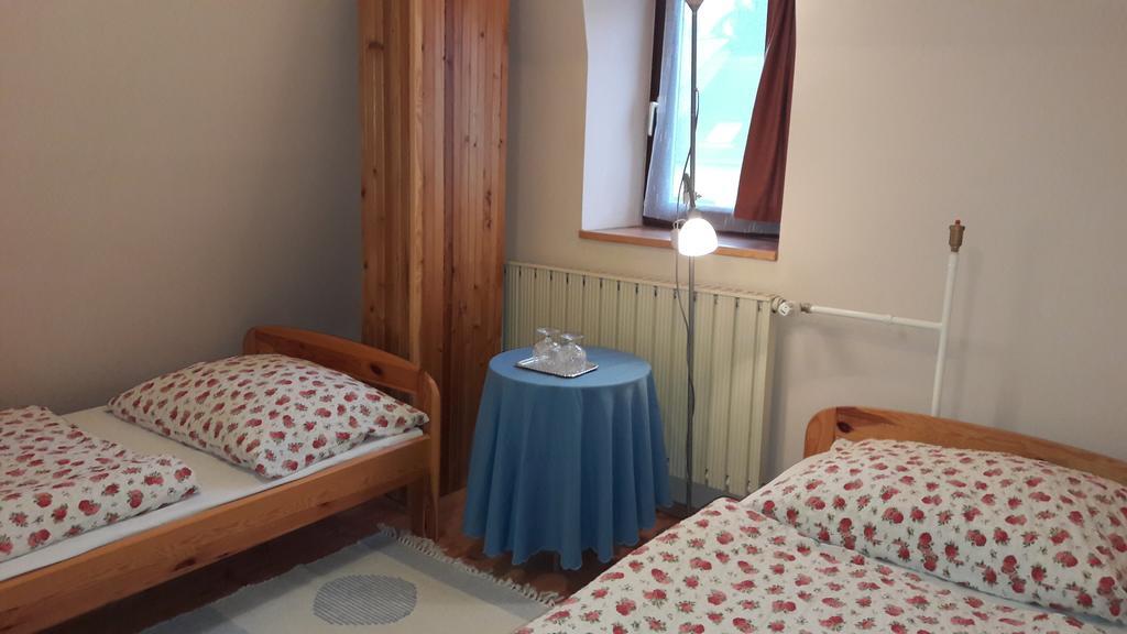 Vecsey Apartman Apartment Егер Екстериор снимка